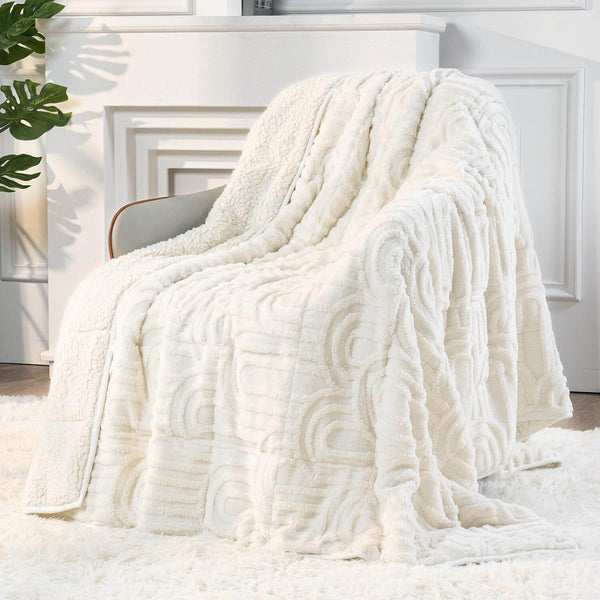 Arched Jacquard Sherpa Fleece Weighted Blanket | White