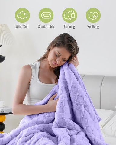 Fleece Checkerboard Weighted Blankets | White