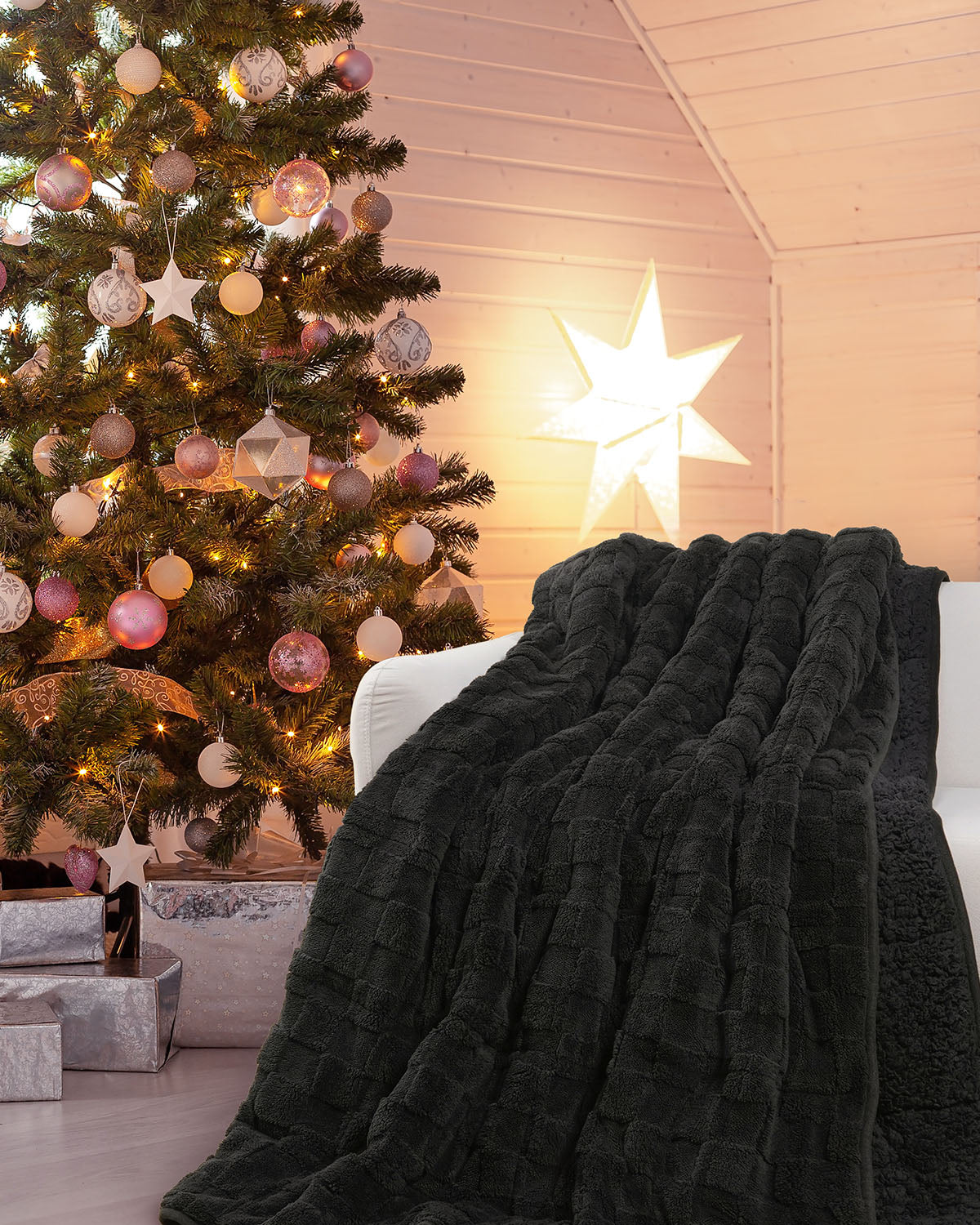 Uttermara_Sherpa_Fleece_Weighted_Blankets_for_Adults_15_lbs_Black-0010