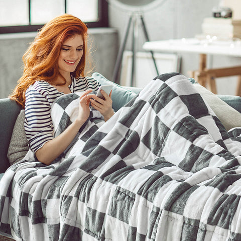 Checkerboard Grid Flannel Weighted Blankets